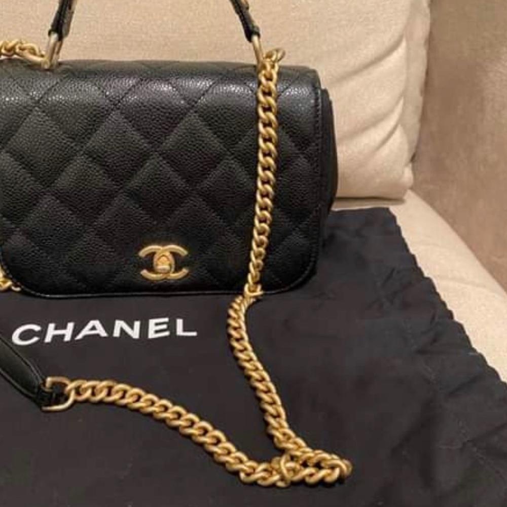 Authentic Chanel flap bag with handle, NWT - Picture 4 of 15